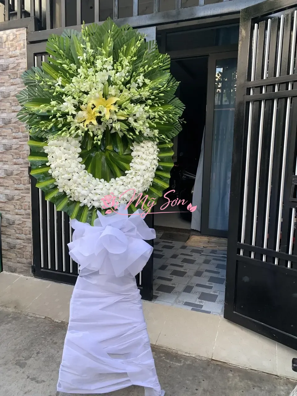 Hoa Chia Buồn-HCB32