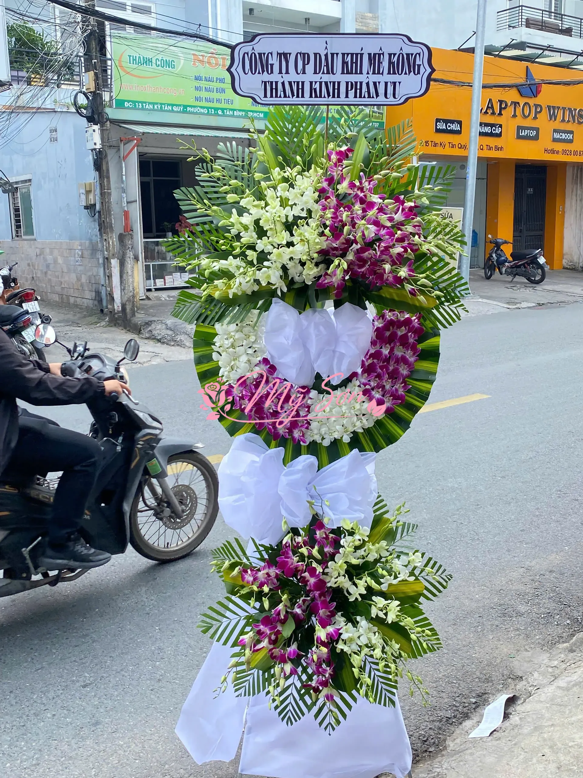 Hoa Chia Buồn-HCB01